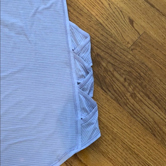 Lululemon light purple tank top/ open side detail - Picture 3 of 4